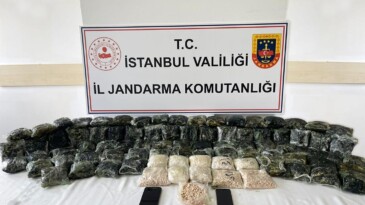 İstanbul’da düzenlenen operasyonda 300 bin uyuşturucu hap ele geçirildi