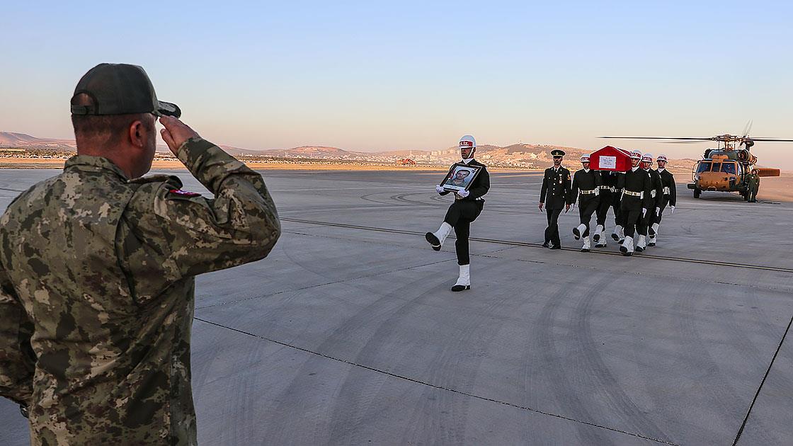 Şehit Ulaştırma Sözleşmeli Piyade Er Ayberk son yolculuğuna uğurlanıyor