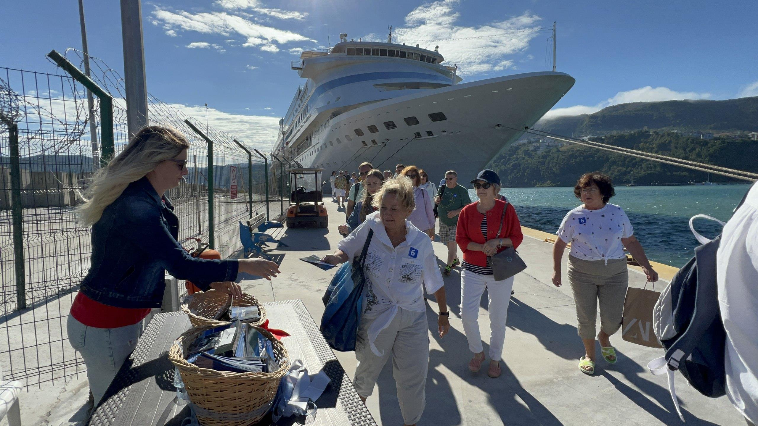 Türkiye yılın 8 ayında 29 milyonu aşkın yabancı ziyaretçi ağırladı
