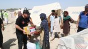 AFAD, Pakistan’daki selzedelere 500 koli gıda maddesi dağıttı