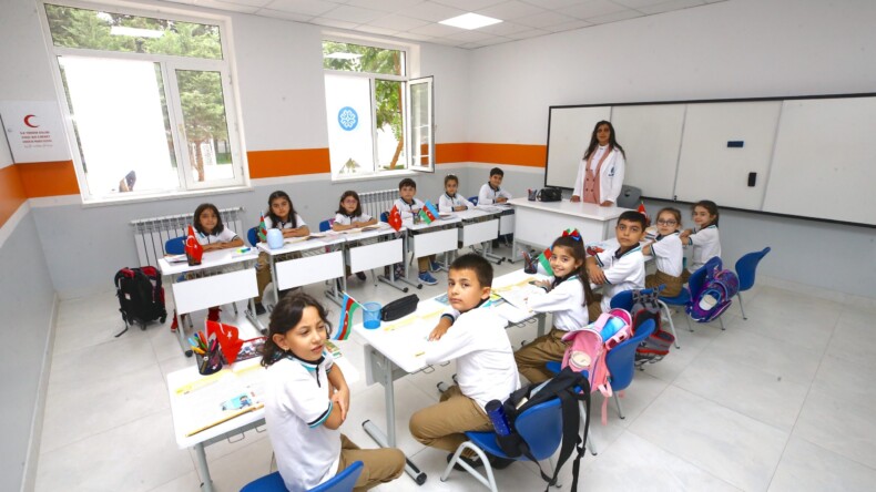 Türkiye Maarif Vakfının Azerbaycan’da kurduğu okul açıldı