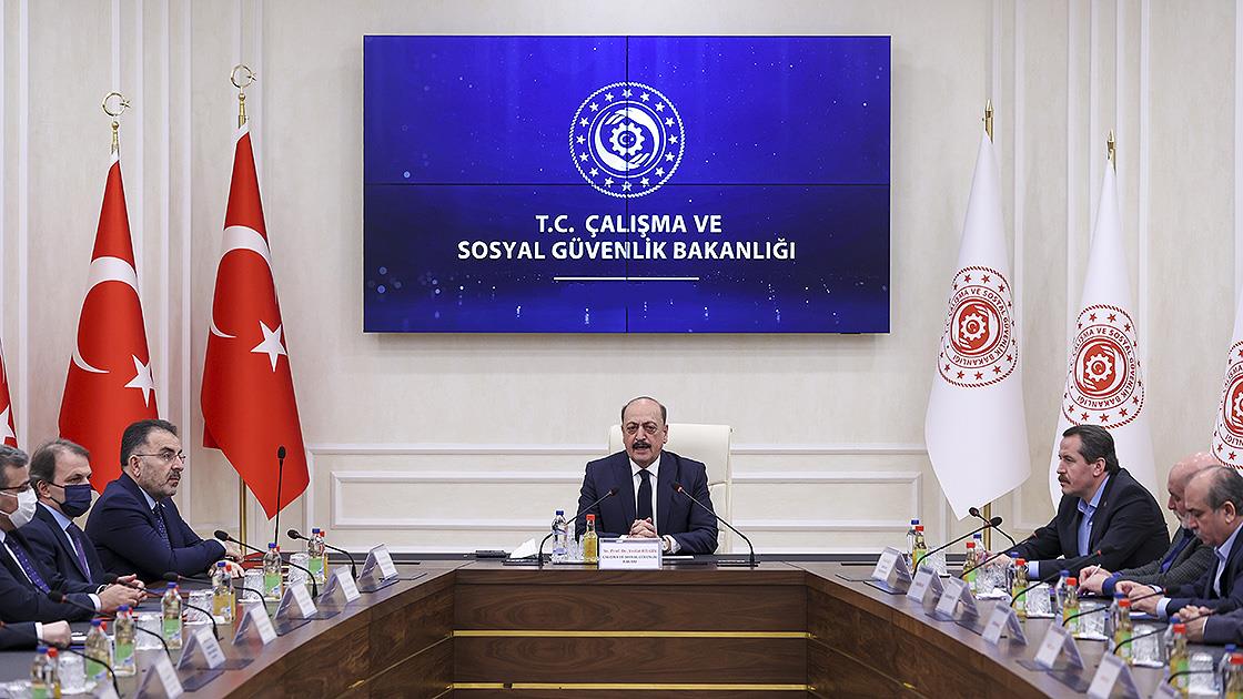 Kamudaki sözleşmelilerin kadro talebiyle ilgili kritik toplantı