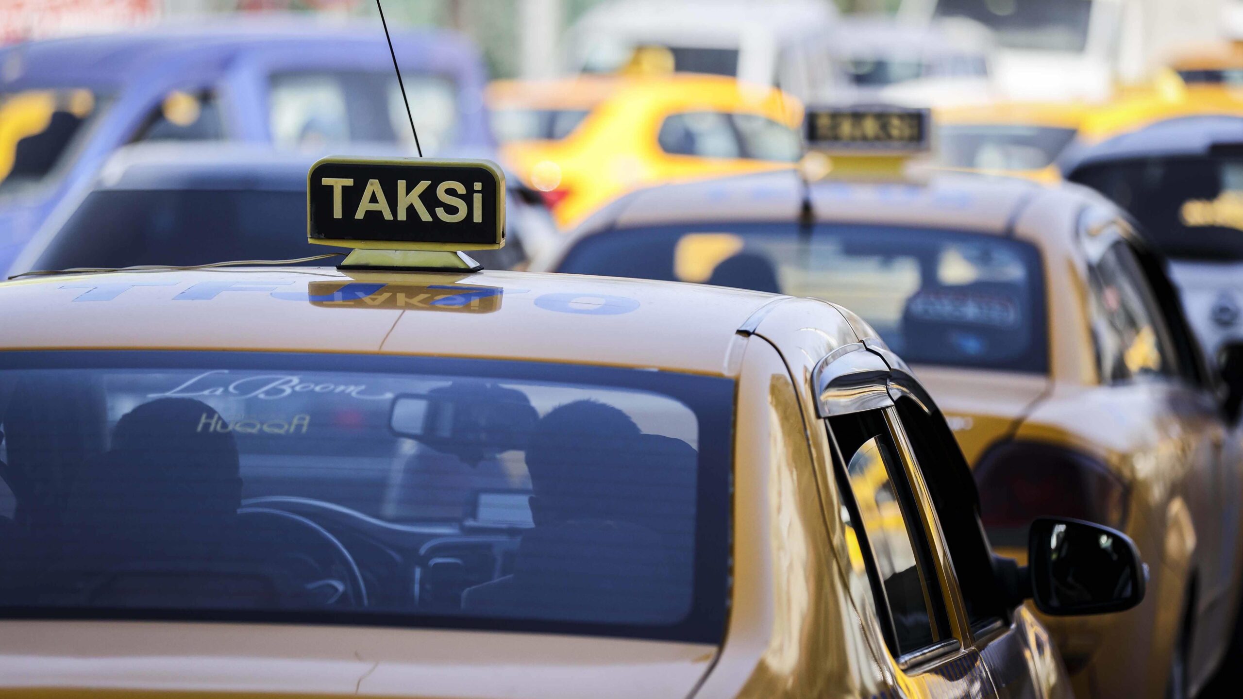 Danıştaydan taksilerin içinin kamera ile izlenmesine vize