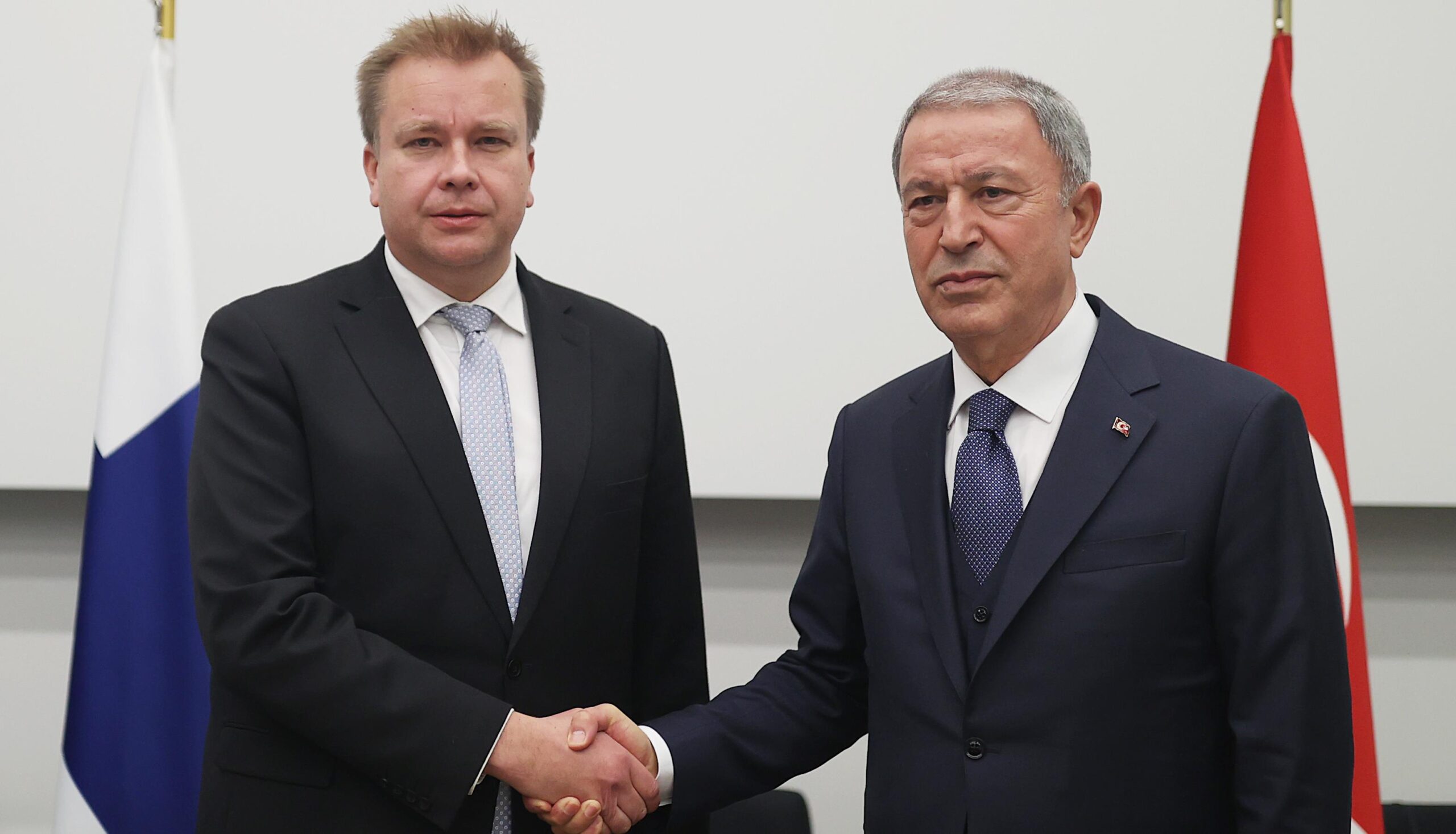 Bakan Akar, Finlandiya Savunma Bakanı Kaikkonen ile görüştü