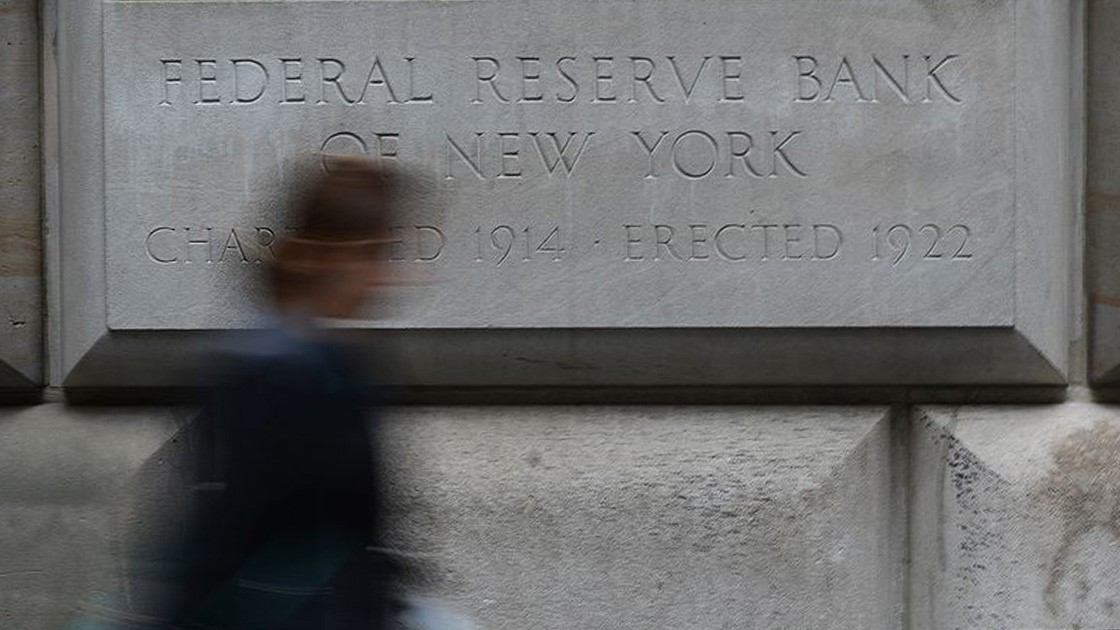 Fed tutanakları yüksek faiz oranlarının bir süre daha devam edeceğinin sinyalini verdi