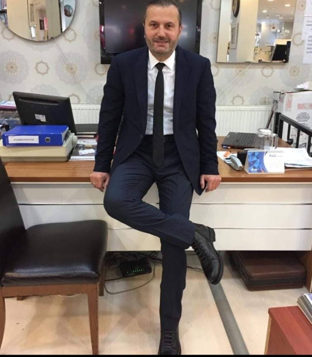 Siyaset, “Çamur At İzi Kalsın” Mantığı İle Yapılmaz