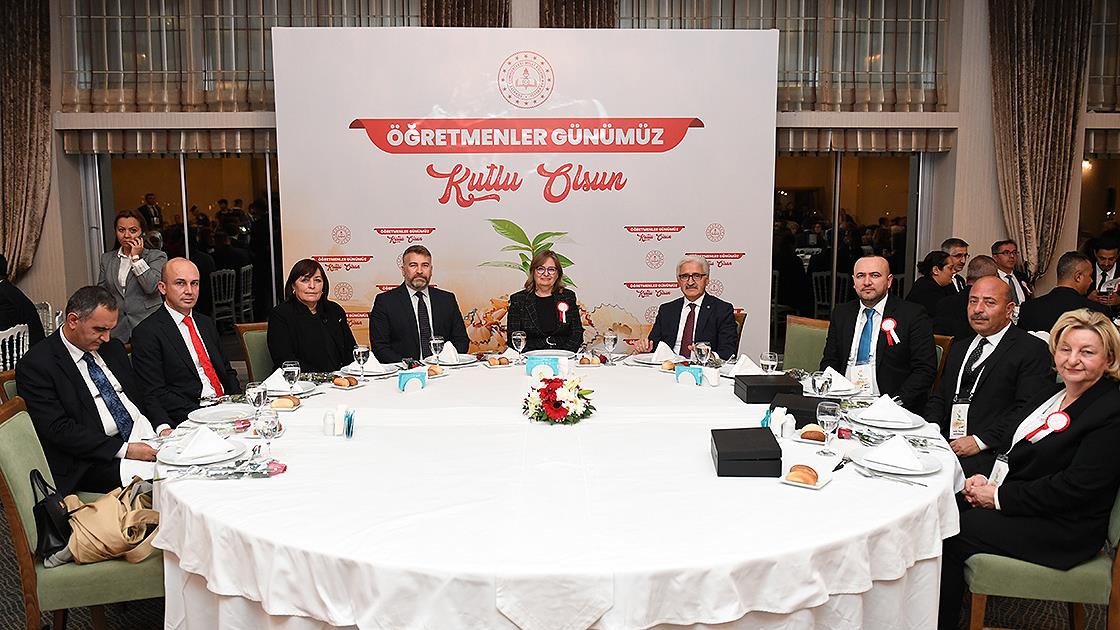 MEB, 24 Kasım Öğretmenler Günü dolayısıyla 81 ilden gelen öğretmenleri ağırladı