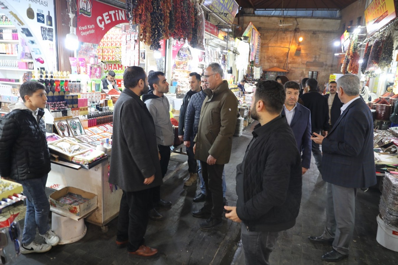 BAŞKAN MEHMET KUŞ TARİHİ ÇARŞILARDA ESNAFLA BULUŞTU