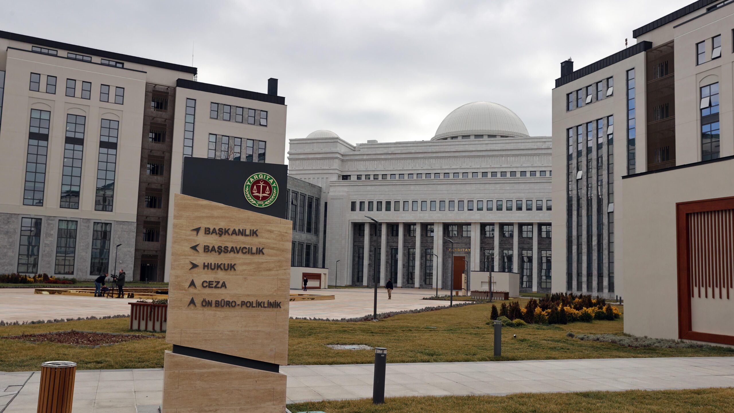 Yargıtaydan “öğrenciye kağıt uçak cezası” kararı