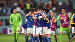 Japonya Milli Futbol Takımı Doha’da üst tura çıkarak 29 yıl önceki “trajediyi” sevince dönüştürdü