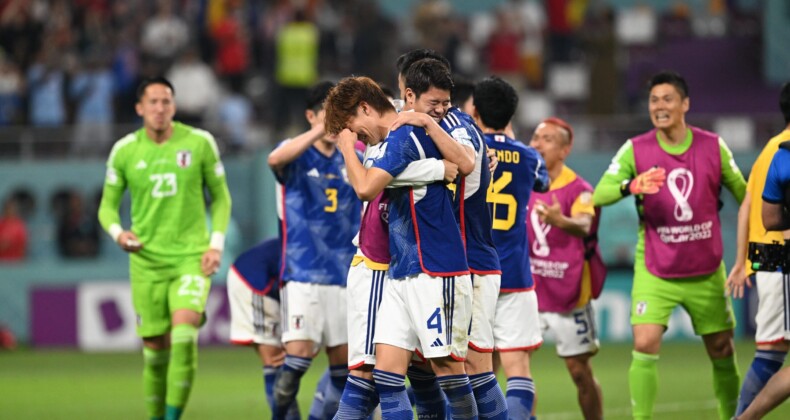 Japonya Milli Futbol Takımı Doha’da üst tura çıkarak 29 yıl önceki “trajediyi” sevince dönüştürdü
