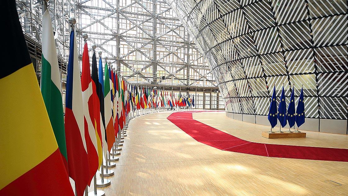 Macaristan, AB’nin Ukrayna’ya mali yardımını veto etti