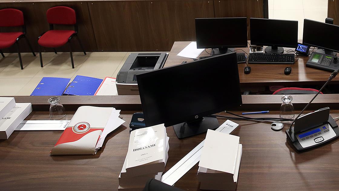 Konya’da barınakta köpeği eziyet ederek öldüren 2 görevliye 6’şar yıl hapis istemi