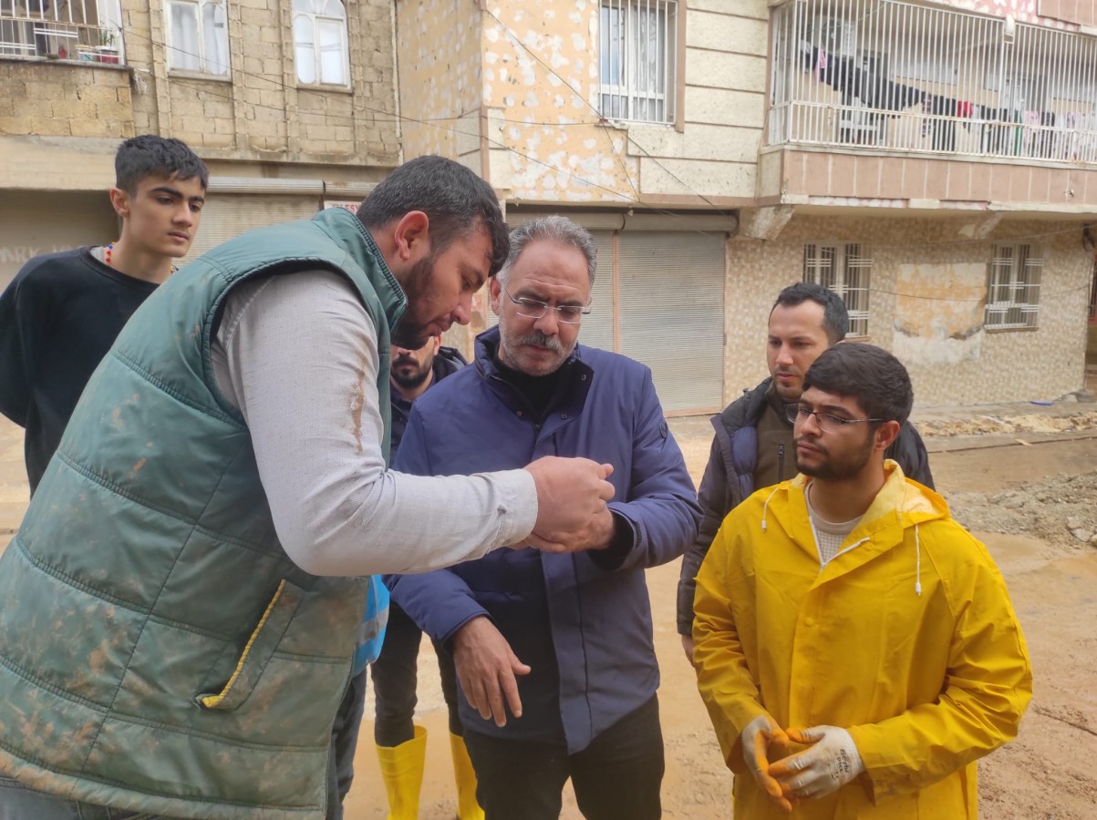 SELDEN ETKİLENEN TÜM EVLER TEMİZLENİP BOYANACAK, RİSKLİ BÖLGELER KENTSEL DÖNÜŞÜME DÂHİL EDİLECEK