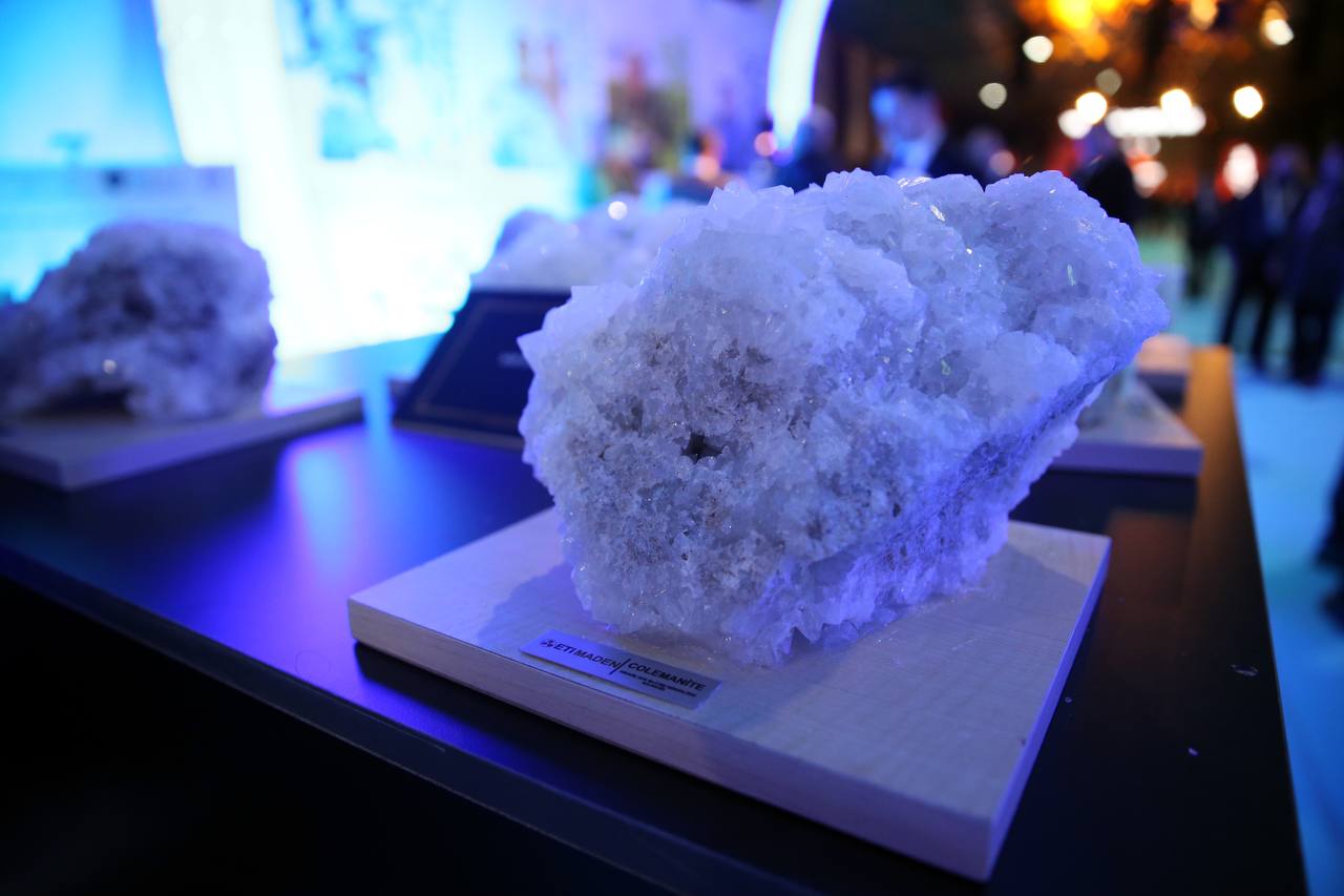 add013f5-9ef1-4712-b308-5d553445bbc8