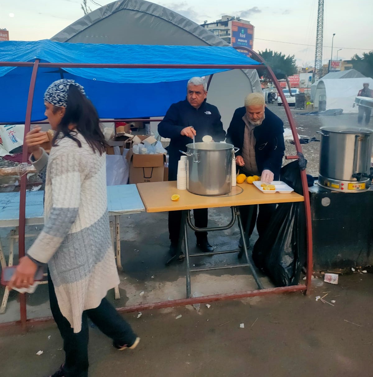 ŞANLIURFA GÖNÜLLÜLERİ DERNEĞİ DEPREM BÖLGESİNDE
