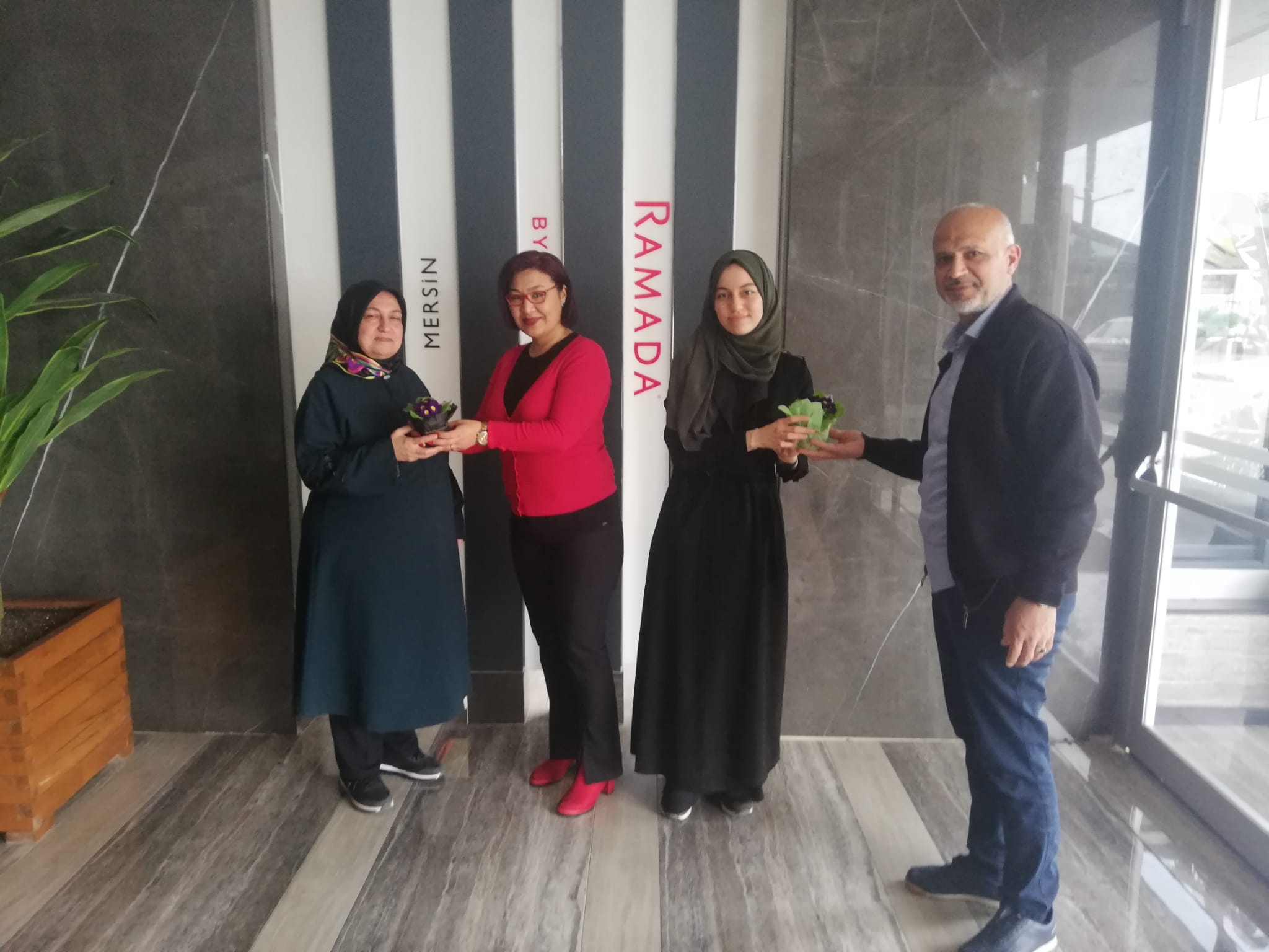 Ramada Mersin kadınları unutmadı