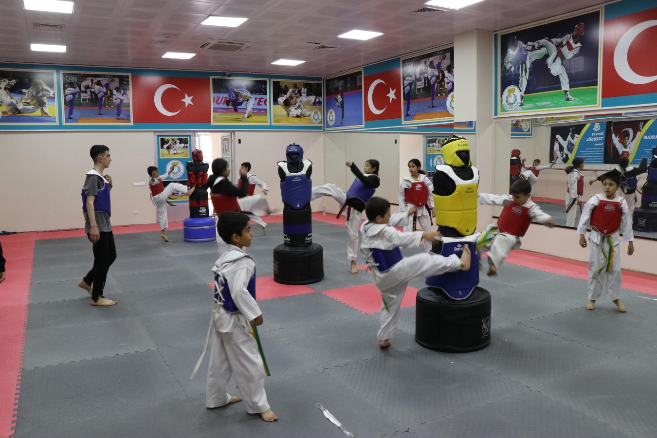 HALİLİYE’DE GELECEĞİN YILDIZLARI SPOR KURSLARINDA YETİŞİYOR