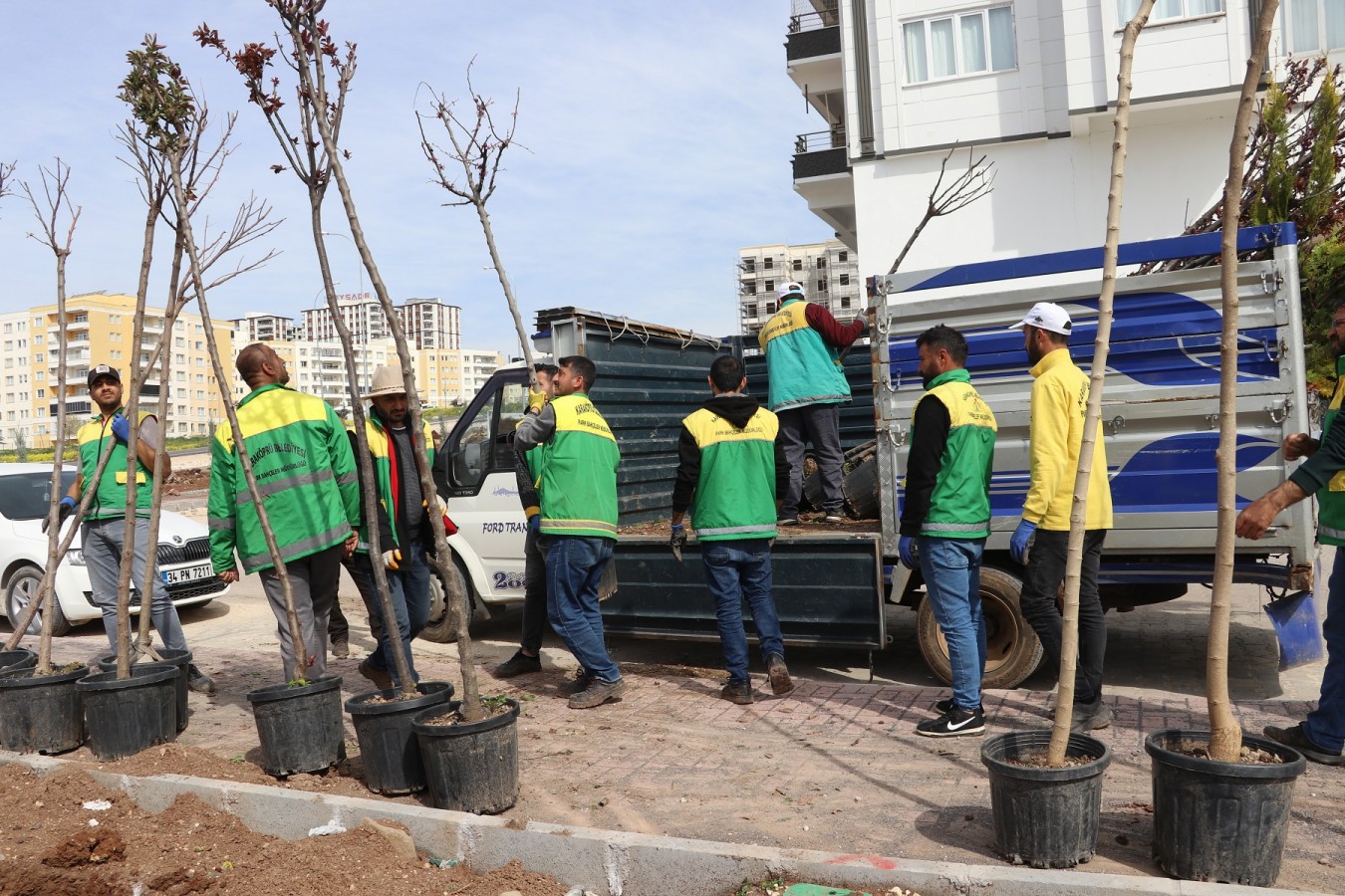 KARAKÖPRÜ’DE YEŞİL ALAN SAYISI ARTIYOR