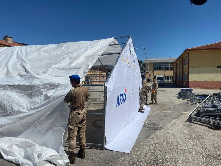 Malatya’da Jandarma 14 Çadır Derslik Kurdu