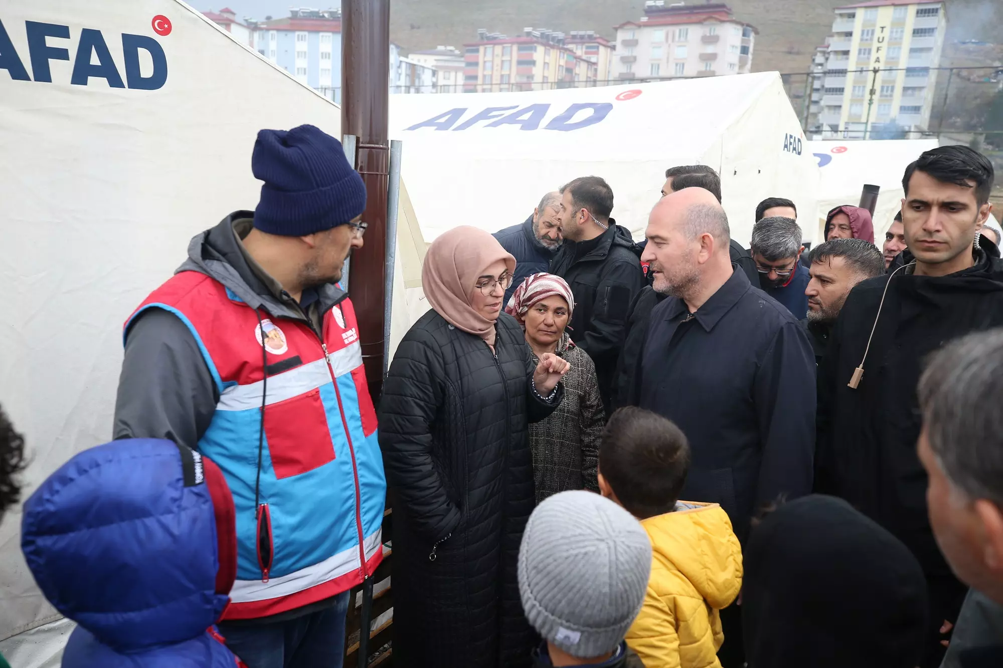 Bakan Soylu, Kahramanmaraş’ta depremzedelerle iftarda buluştu