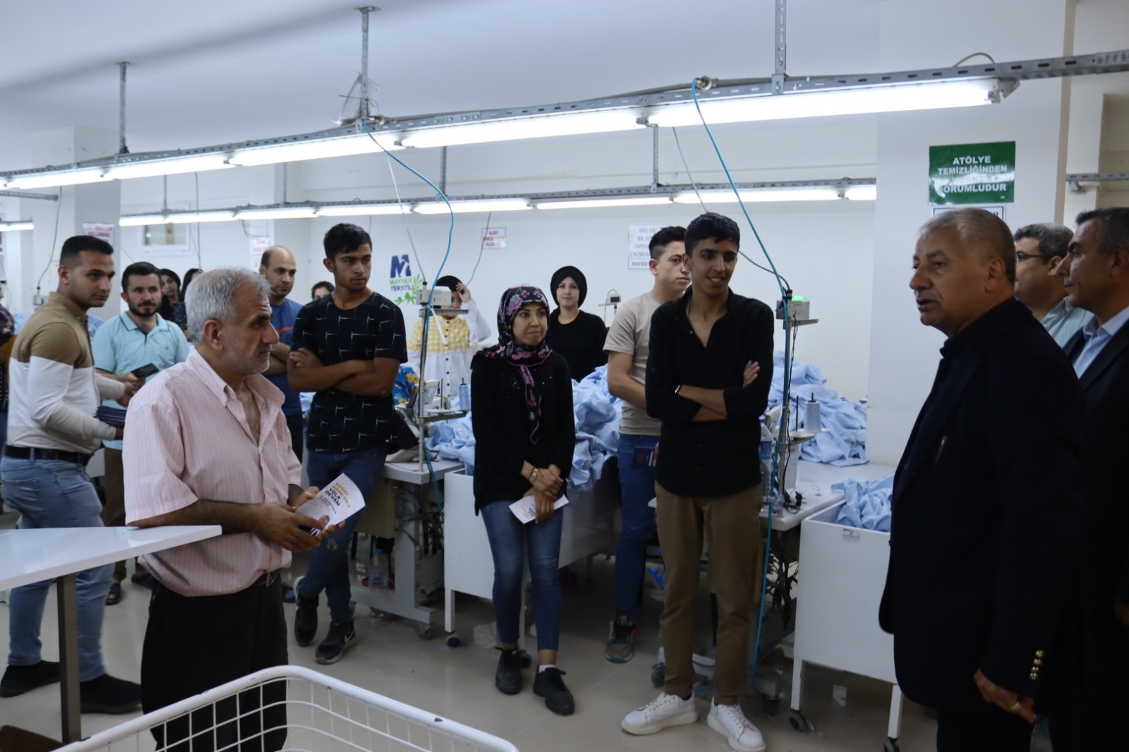 PINARBAŞI DESTEKLERİ İLE KURULAN FABRİKADA İŞÇİLERLE BİR ARAYA GELDİ