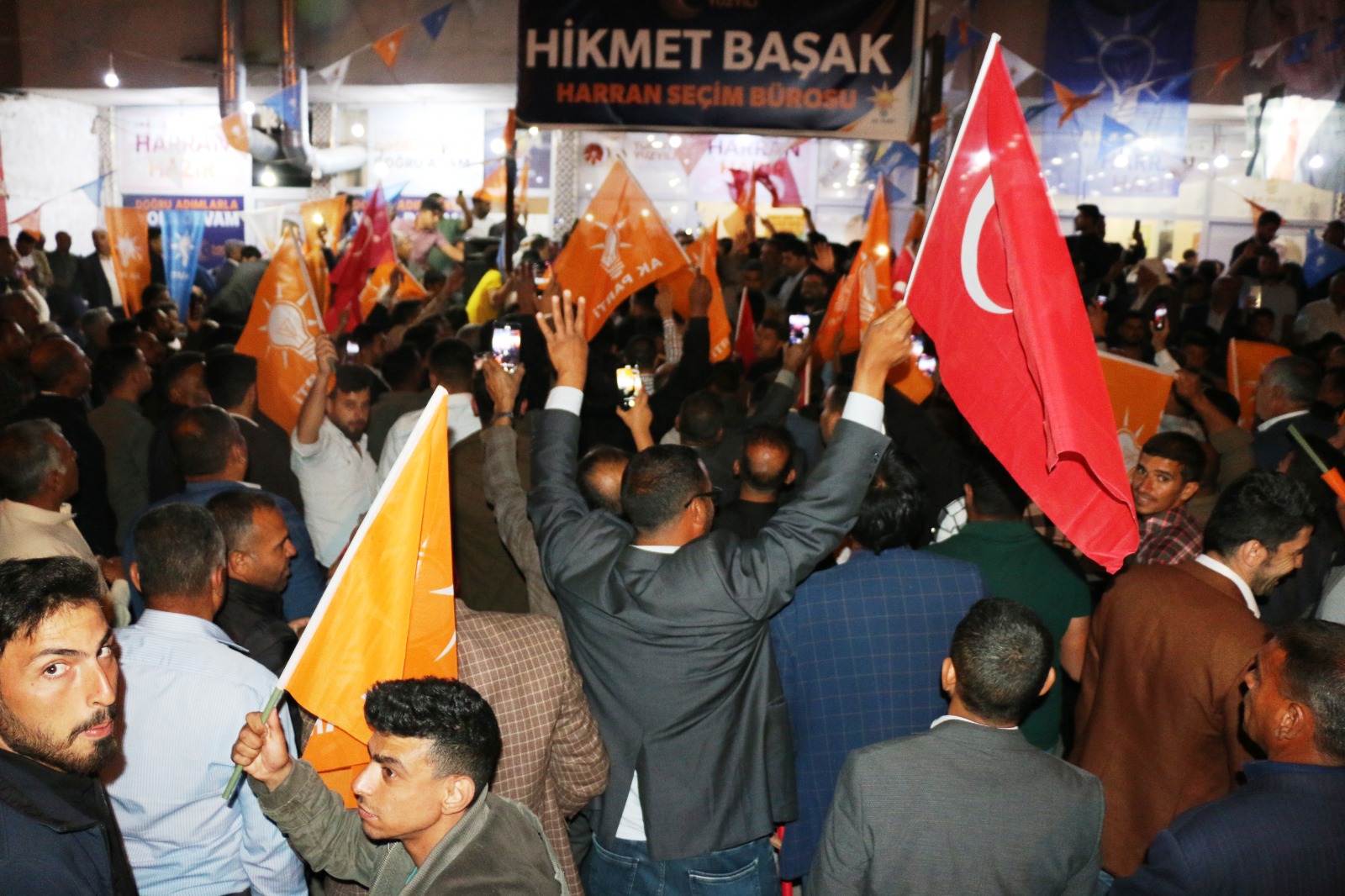 HARRAN’DA BİNLERCE GENÇ HİKMET BAŞAK’A DESTEK VERDİ