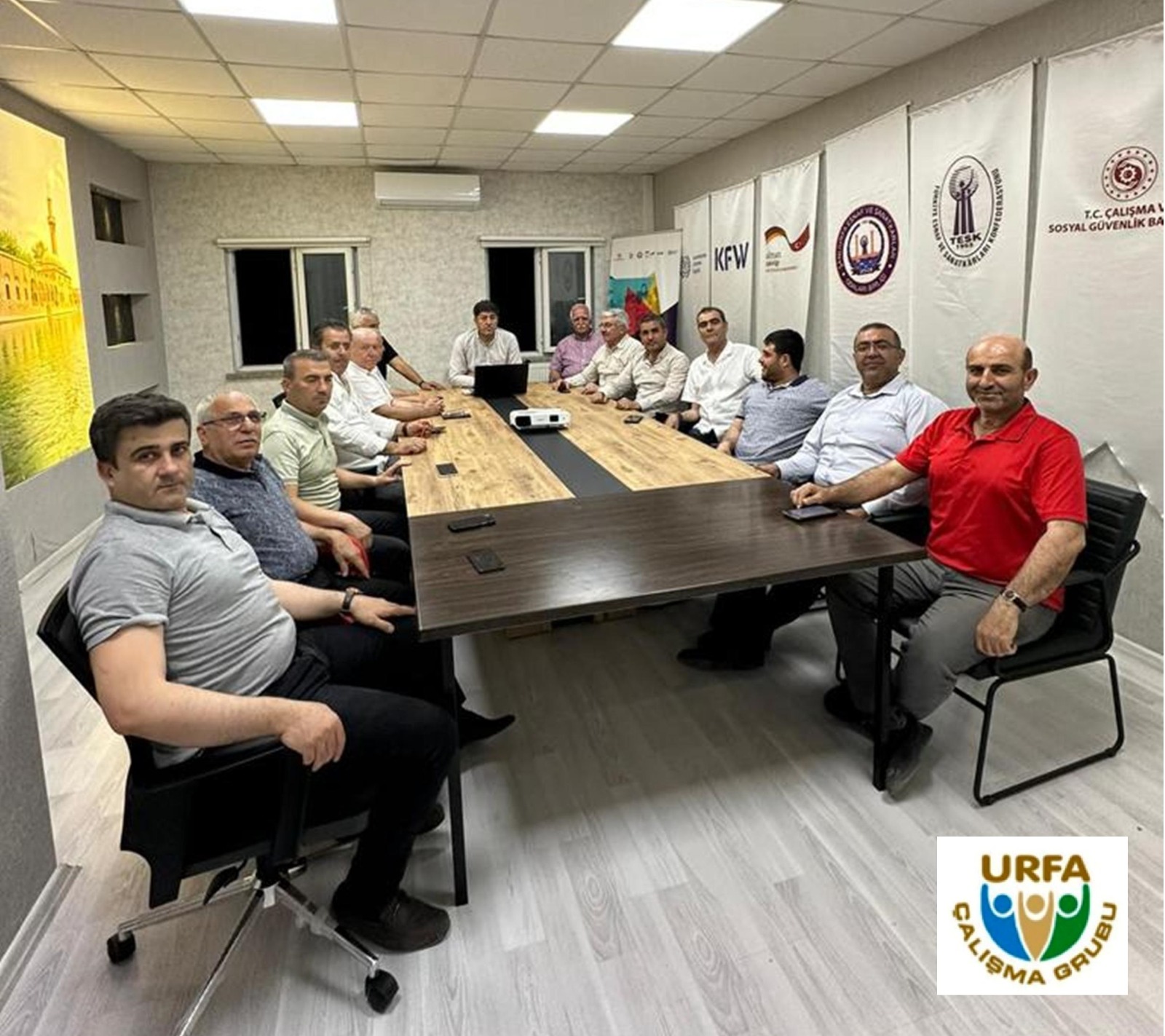 32d52b9a-70a0-4d7b-ab0a-a35f5de5b674