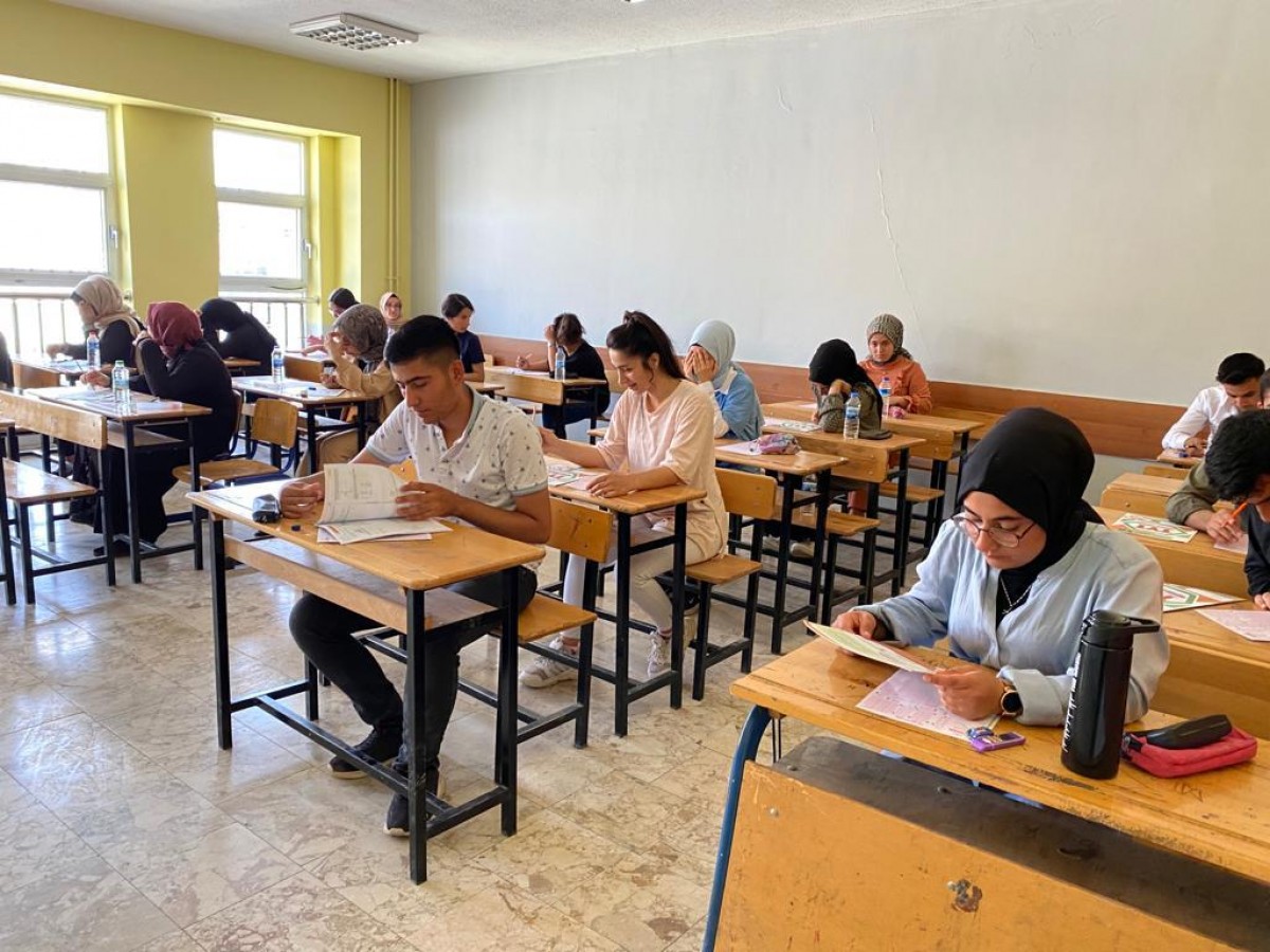 SINAV HEYECANINI ERKENDEN YAŞADILAR