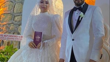 Ahmet Dara oğlunu evlendirdi
