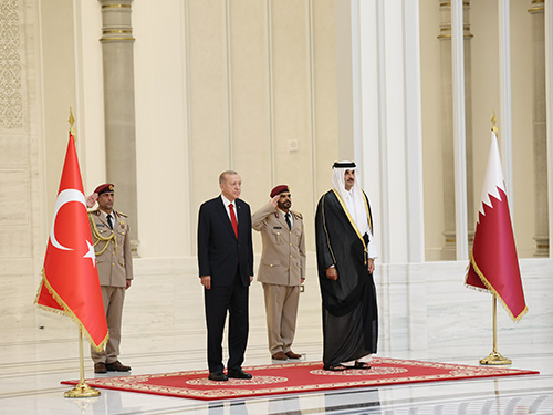 2023-07-18-katar-02-karsilama