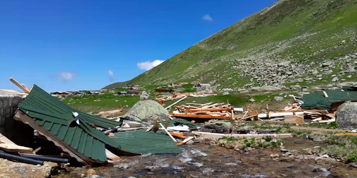 Rize’de yaylaya çıkan köylüler enkazla karşılaştı