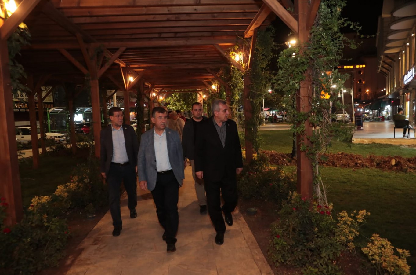 16701-43137-20230918013404