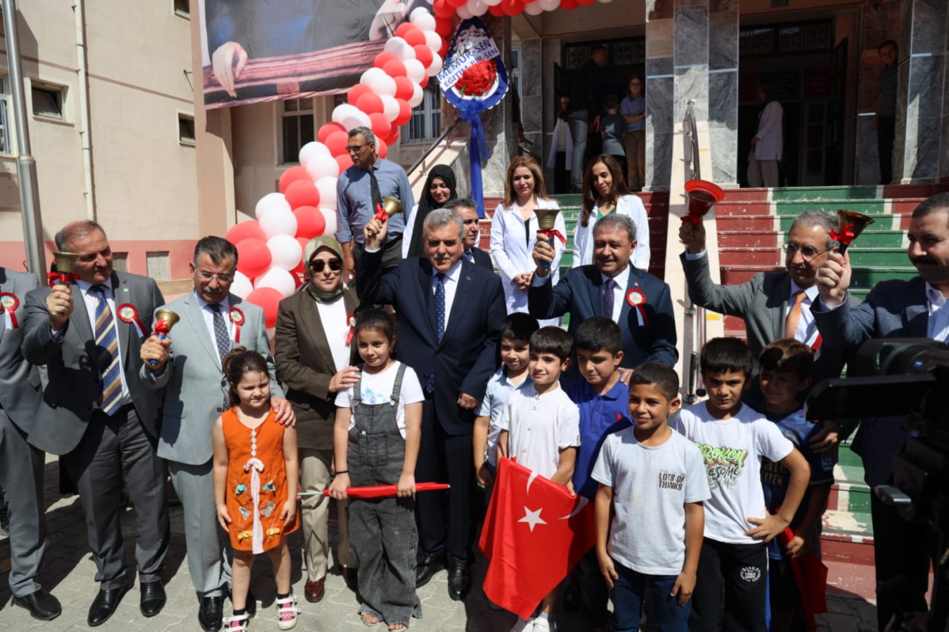 Başkan Beyazgül, ‘’Öğrencilerin Heyecanına Ortak Olduk’’