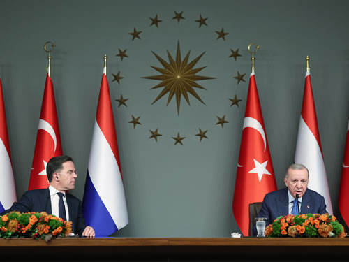 “Hollanda ile ticari ve ekonomik ilişkilerimiz derinleşerek güçleniyor”