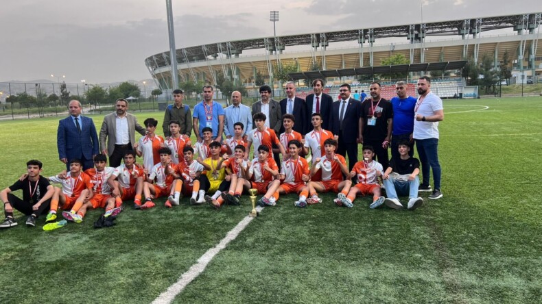Şanlıurfa Büyükşehir Belediyespor U-15 Liginde Şampiyon Oldu