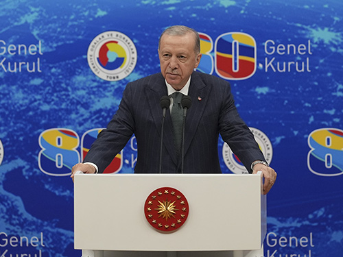 “Mali disiplini sürdürerek para politikamızın etkinliğini artıracak ve enflasyonla mücadeleye güçlü destek vereceğiz”