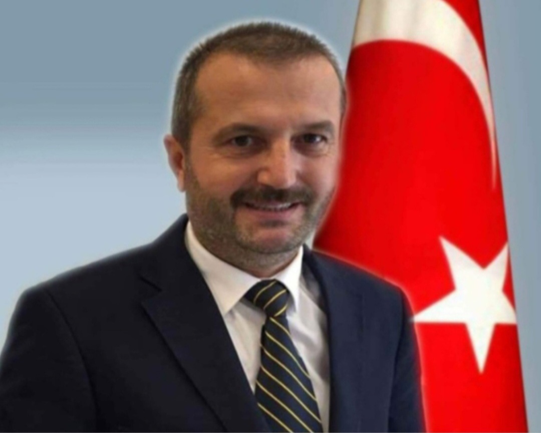 AK PARTİ, ÖZÜNE DÖNMEK ZORUNDADIR. AYRICA ESKİ RUHUNA DÖNMELİDİR