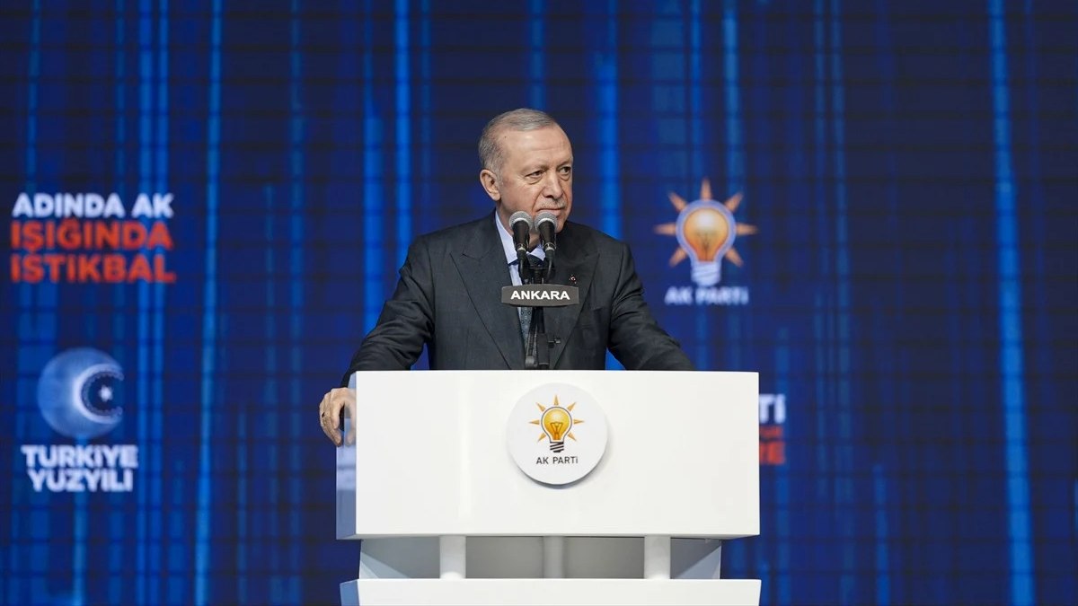 SON DAKİKA! Cumhurbaşkanı Erdoğan yeniden genel başkan seçildi