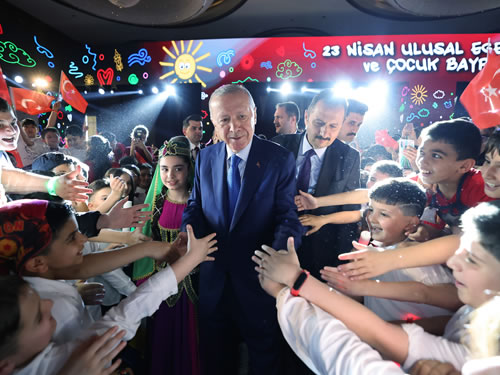 Cumhurbaşkanı Erdoğan, TRT 47. Uluslararası 23 Nisan Çocuk Şenliği’ne katıldı
