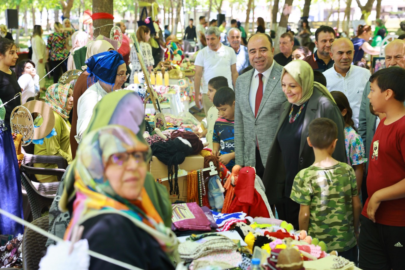 KARAKÖPRÜ’DE EL EMEĞİ ÜRÜNLER SERGİLENDİ