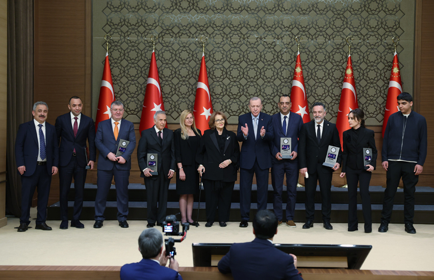 “Anadolu medyasının sesi gür çıktığı müddetçe demokrasimiz de serpilecek, sağlam temeller üzerinde yükselecektir”