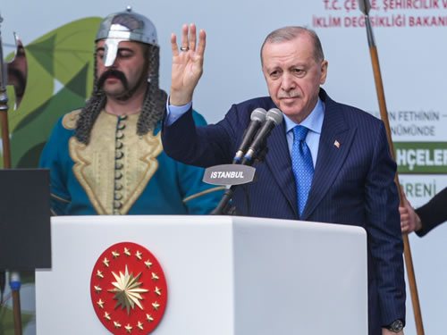 “Millet bahçelerimizi afet zamanlarında toplanma alanı olacak şekilde tasarladık”