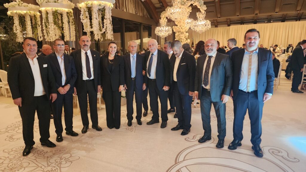 DÜĞÜN VE NİKAH TÖRENİ, KURUÇEŞME'DE DİVAN HOTEL'İN BALO SALONUNDA GERÇEKLEŞTİ