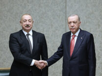 Cumhurbaşkanı Recep Tayyip Erdoğan, Azerbaycan Cumhurbaşkanı Aliyev ile bir araya geldi