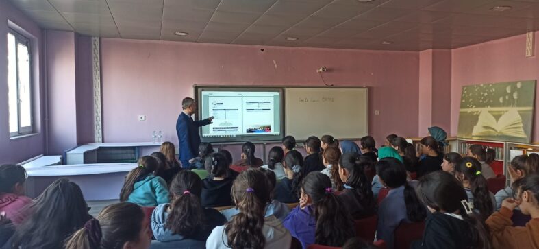 Veysel Karani, Peygamberimizin Aşkıyla Yanmıştı. Doçent Doktor Harun Öztaş,Eğitim Aşkıyla Yanıyor…