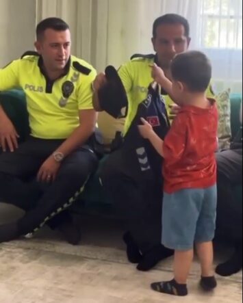 Muğla’da 4 Yaşındaki DMD Hastası Göktuğ’un Polislik Hayali, Bir Günlüğüne Gerçek Oldu