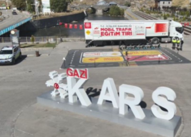 Mobil Trafik Eğitim Tırı KARS’ta