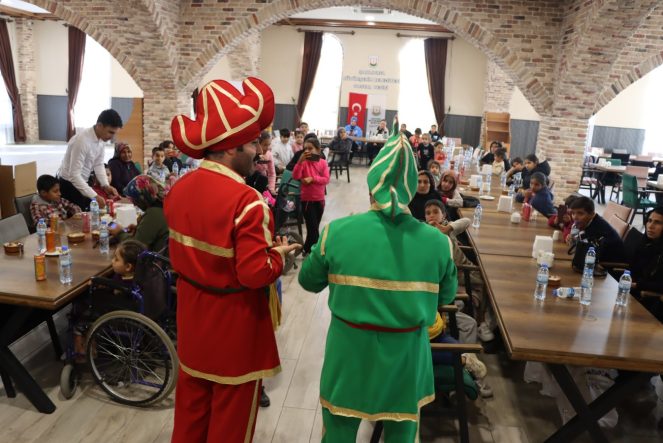 73965-49487-20251121124547