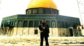 Mescidi Aksa'da iki saat